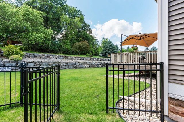 19 Savannah Parkway, Deerfield, WI 53531