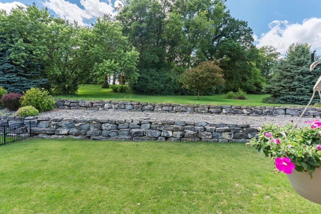 19 Savannah Parkway, Deerfield, WI 53531