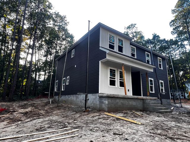 1822 E Indiana Avenue, Southern Pines, NC 28387