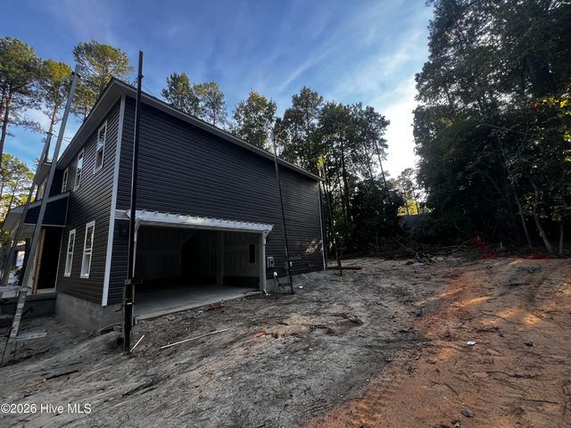 1822 E Indiana Avenue, Southern Pines, NC 28387