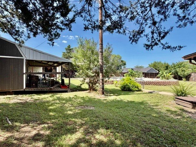 363 Willow Drive, Pottsboro, TX 75076