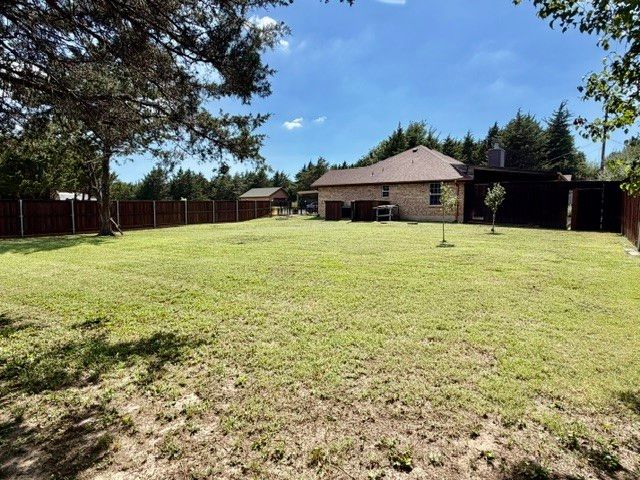 363 Willow Drive, Pottsboro, TX 75076