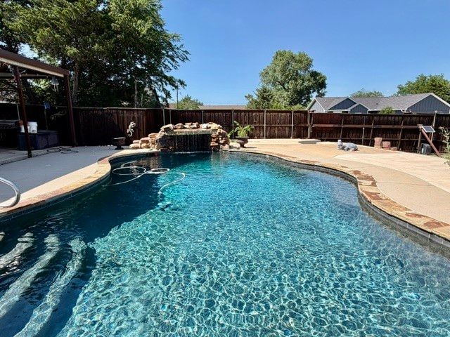 363 Willow Drive, Pottsboro, TX 75076