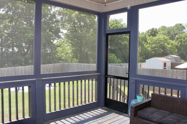 878 Burley Barn Rd, Clarksville, TN 37042