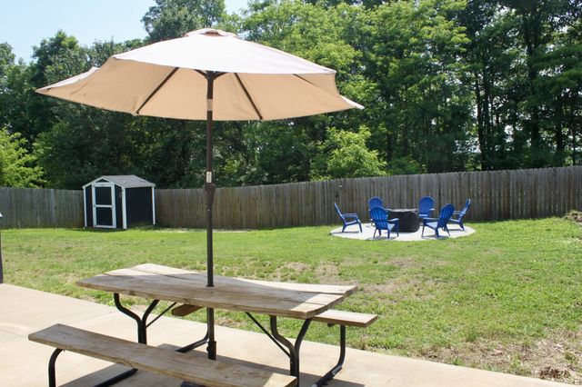 878 Burley Barn Rd, Clarksville, TN 37042
