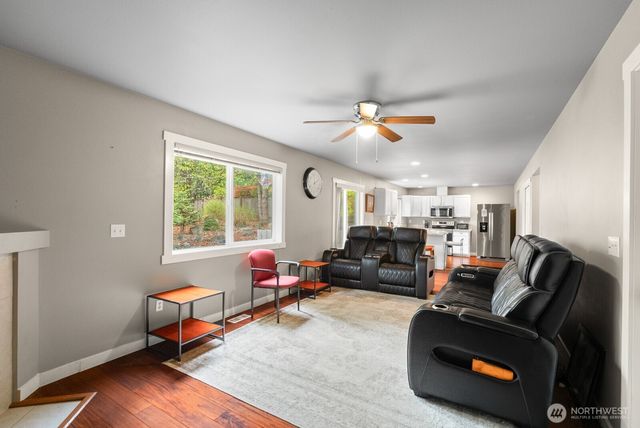 1236 29th Avenue Ct SW, Puyallup, WA 98373