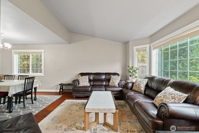 1236 29th Avenue Ct SW, Puyallup, WA 98373