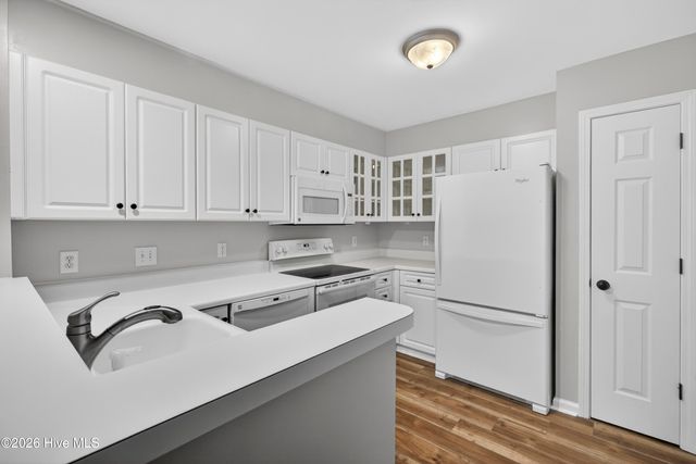 4158 Breezewood Drive Apt 103, Wilmington, NC 28412
