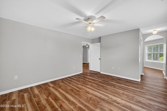 4158 Breezewood Drive Apt 103, Wilmington, NC 28412