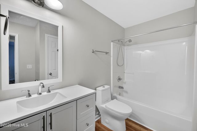 4158 Breezewood Drive Apt 103, Wilmington, NC 28412