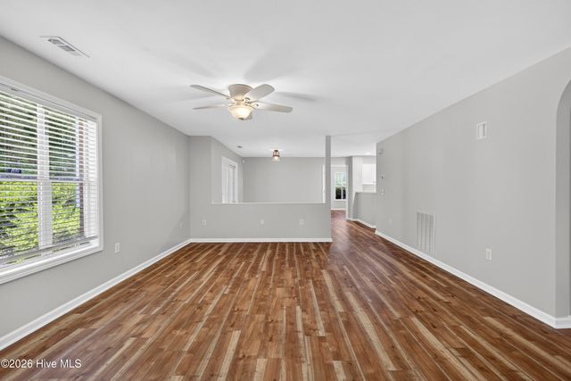 4158 Breezewood Drive Apt 103, Wilmington, NC 28412