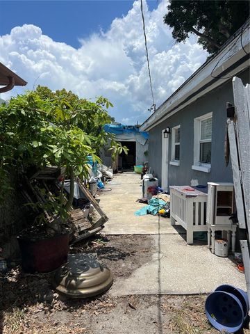 5808 N LOIS AVENUE, Tampa, FL 33614