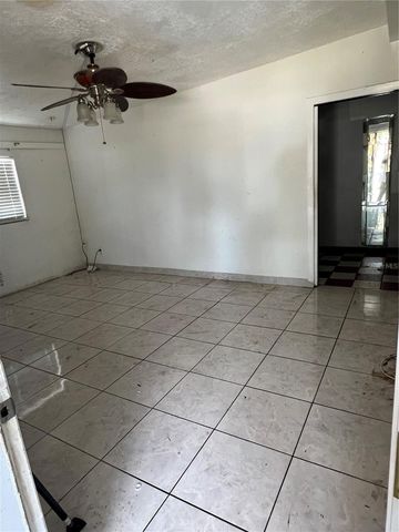 5808 N LOIS AVENUE, Tampa, FL 33614