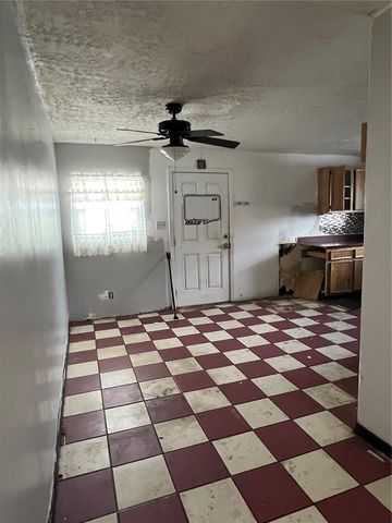 5808 N LOIS AVENUE, Tampa, FL 33614