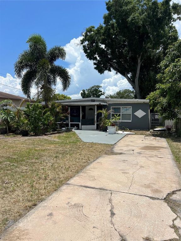 Image 2 of property listing at 5808 N LOIS AVENUE, Tampa, FL 33614