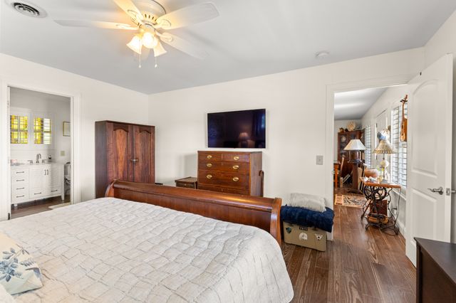 1050 Sunrise Cir, Ashland City, TN 37015