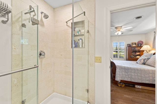 1050 Sunrise Cir, Ashland City, TN 37015