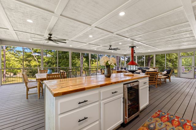 1050 Sunrise Cir, Ashland City, TN 37015