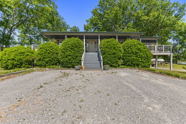 1050 Sunrise Cir, Ashland City, TN 37015