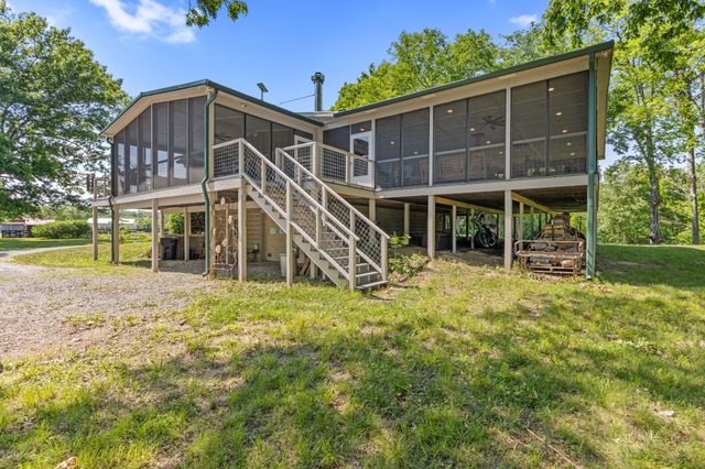 1050 Sunrise Cir, Ashland City, TN 37015