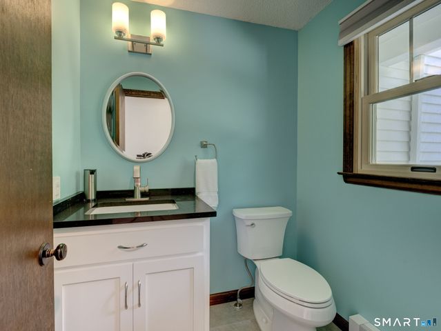 12 School House Hill, Burlington, CT 06013