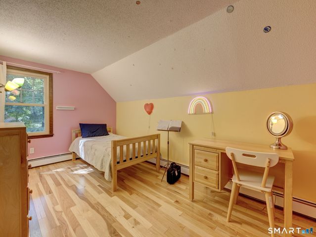 12 School House Hill, Burlington, CT 06013