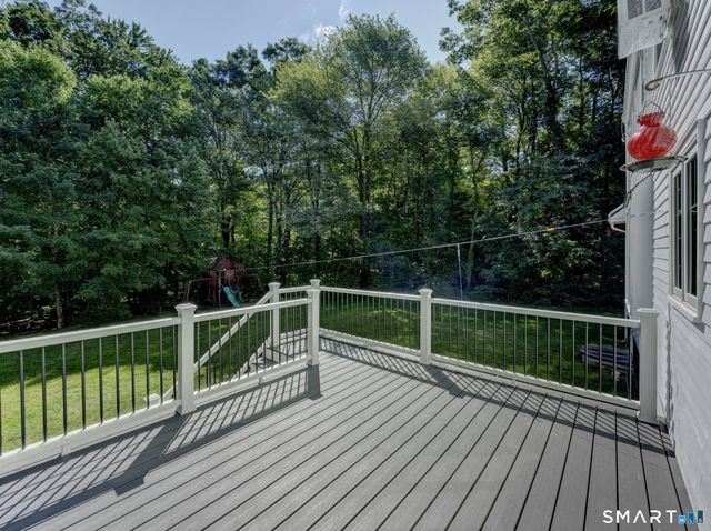 12 School House Hill, Burlington, CT 06013