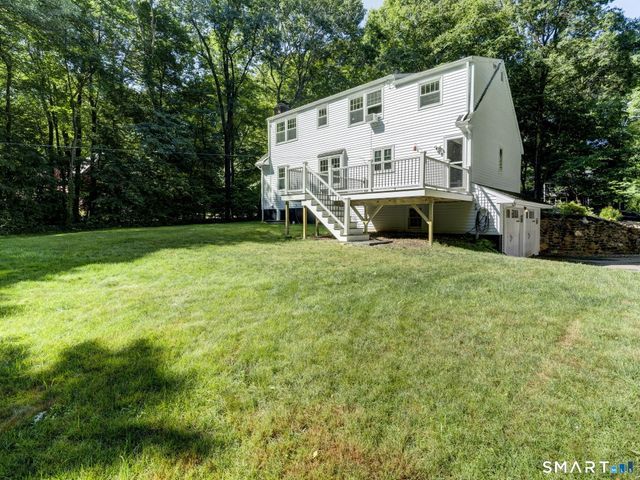 12 School House Hill, Burlington, CT 06013