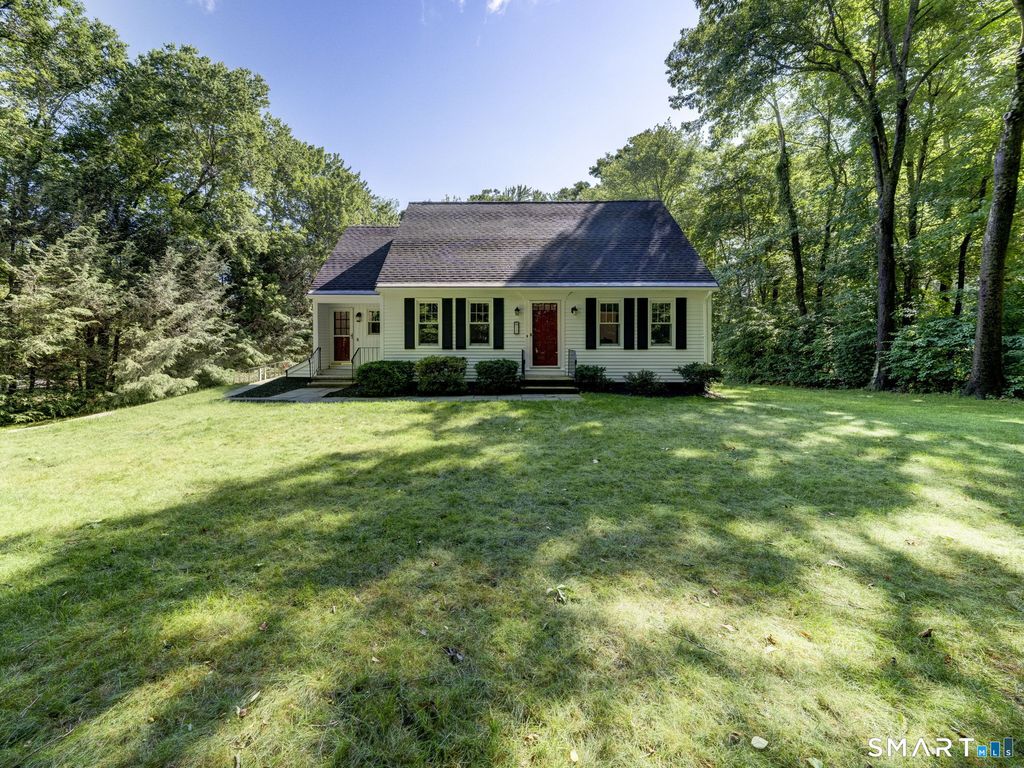 12 School House Hill, Burlington, CT 06013