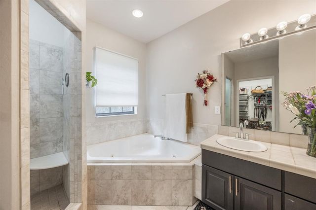 9902 SW 124TH TERRACE, Archer, FL 32618