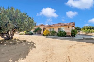 8626 Coyote Trail, Oak Hills, CA 92344