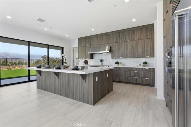 22801 Seaqua Circle, Chatsworth, CA 91311