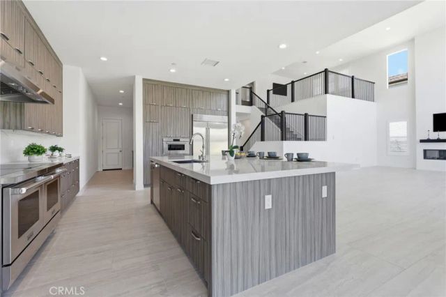 22801 Seaqua Circle, Chatsworth, CA 91311