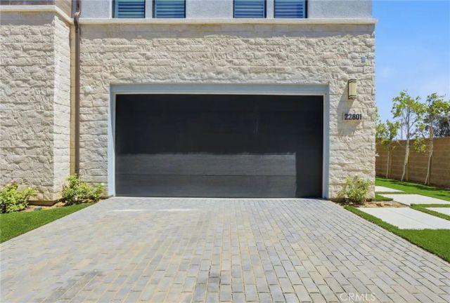 22801 Seaqua Circle, Chatsworth, CA 91311