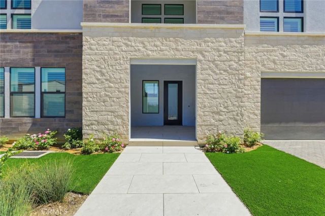 22801 Seaqua Circle, Chatsworth, CA 91311