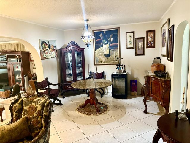 6940 NW 14th Court NW, Plantation, FL 33313