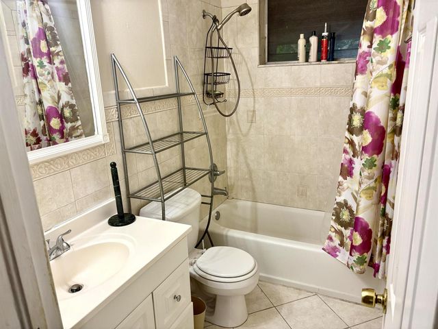 6940 NW 14th Court NW, Plantation, FL 33313