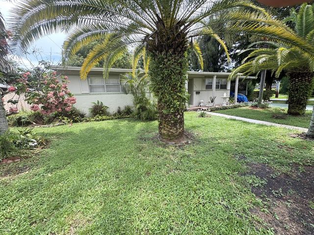 6940 NW 14th Court NW, Plantation, FL 33313