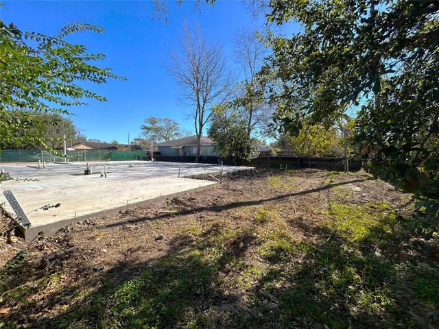 1941 Coulcrest Drive, Houston, TX 77055