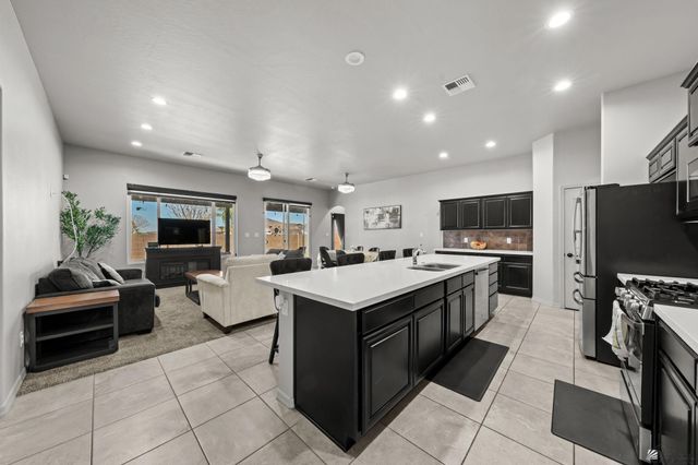 3982 S 34 Dr, Yuma, AZ 85365