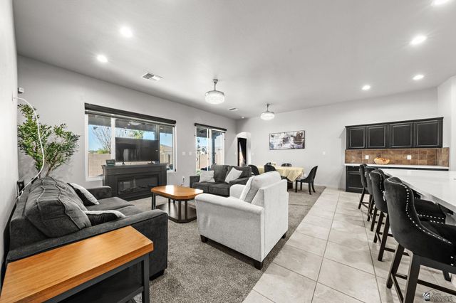 3982 S 34 Dr, Yuma, AZ 85365