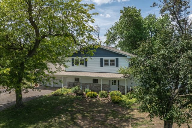 4400 Indian Creek Road, Marion, IA 52302