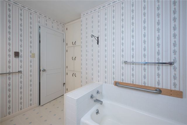 4400 Indian Creek Road, Marion, IA 52302