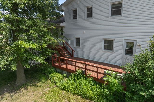 4400 Indian Creek Road, Marion, IA 52302