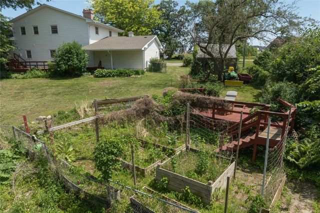 4400 Indian Creek Road, Marion, IA 52302