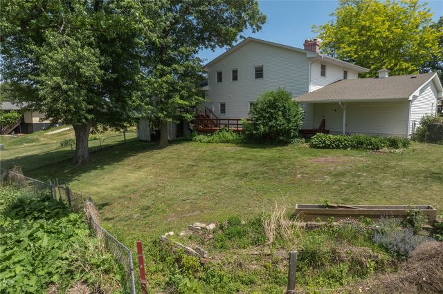 4400 Indian Creek Road, Marion, IA 52302