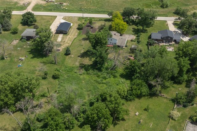 4400 Indian Creek Road, Marion, IA 52302