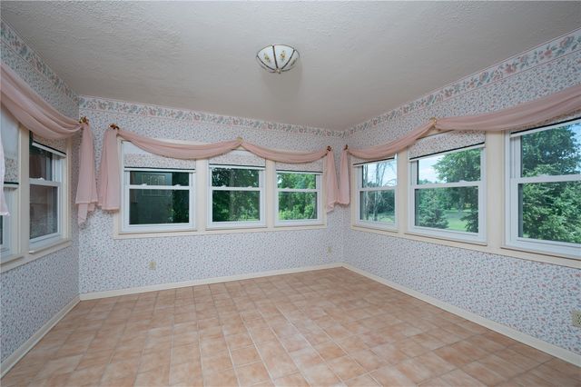 4400 Indian Creek Road, Marion, IA 52302