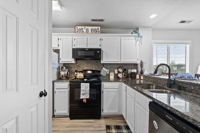 207 Landing Rd Apt G, North Myrtle Beach, SC 29582