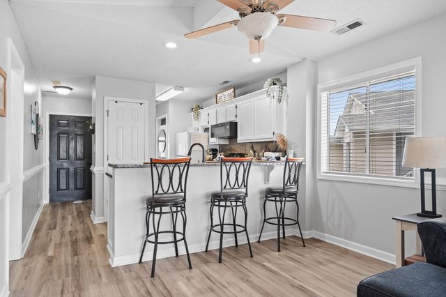 207 Landing Rd Apt G, North Myrtle Beach, SC 29582